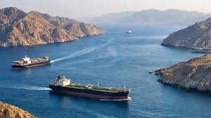 Iranian oil tanker evades US ships and reaches Far East, raising concerns in maritime circles